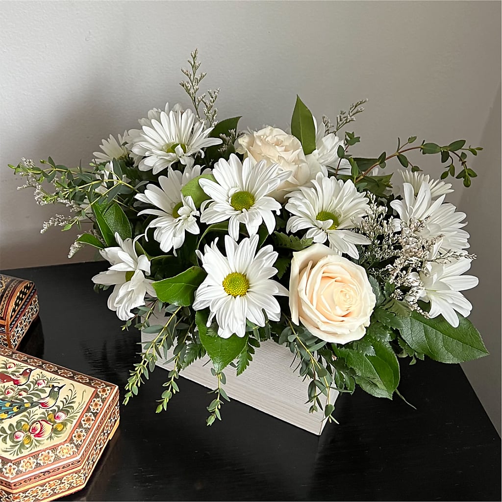 Fresh Linen Box Bouquet – Alex Floral, Stockton CA