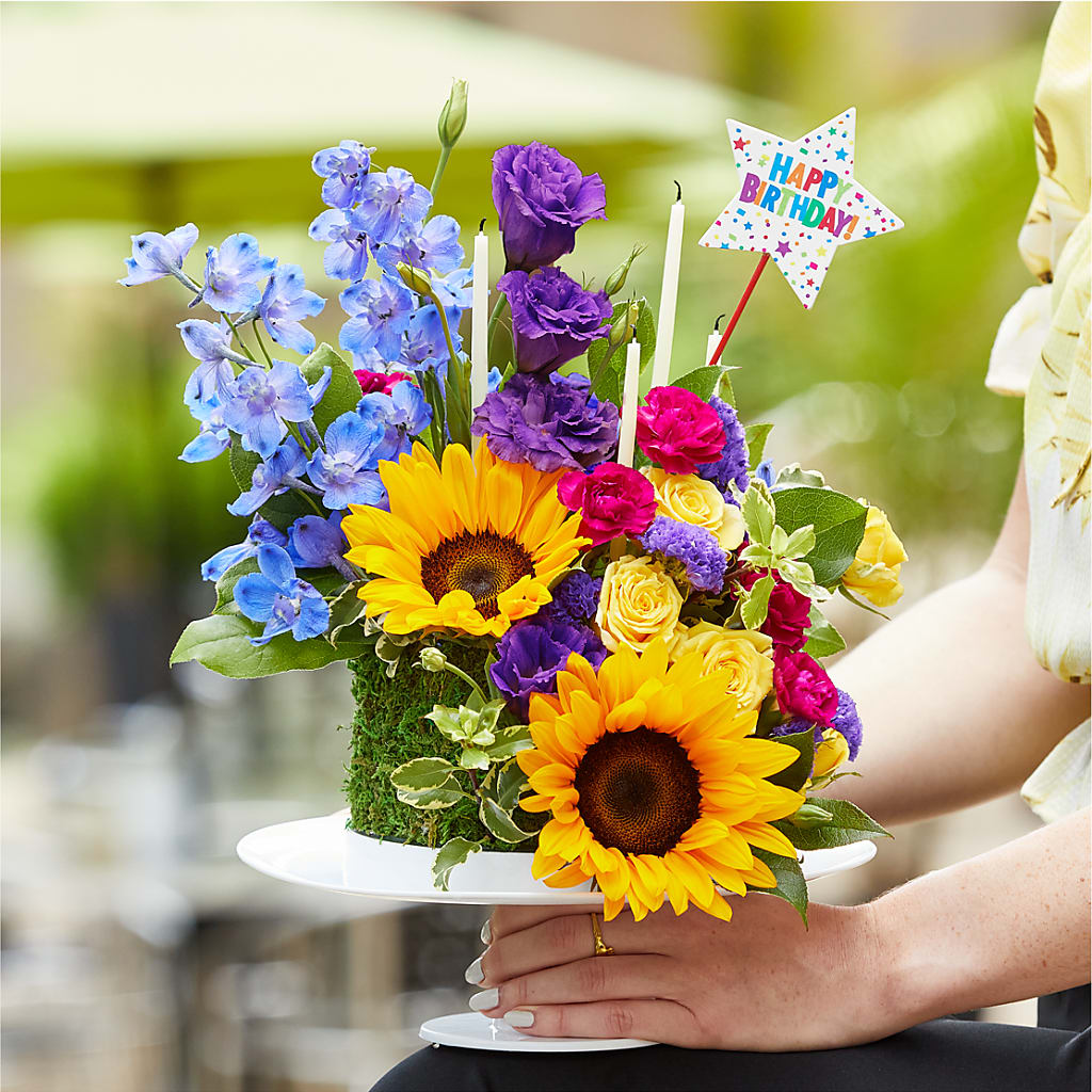 Star of the Day Floral Cake – Alex Floral, Stockton CA