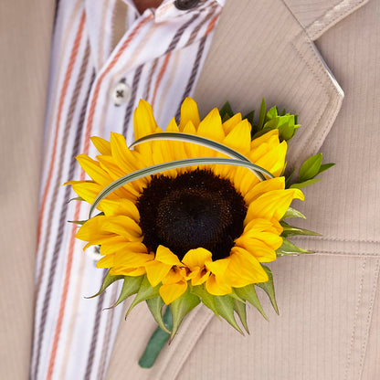 Free Spirit Boutonniere –  Alex Floral, Stockton CA